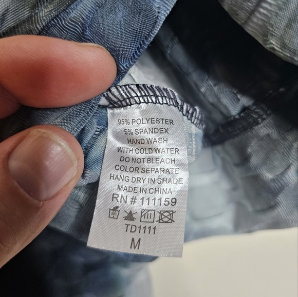 Special One Activewear Hooded Scrunched Crop Top Size Medium NWT - Picture 5 of 5